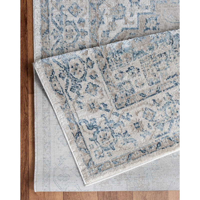 Area Rug, Runner 2'7" x 7'3"