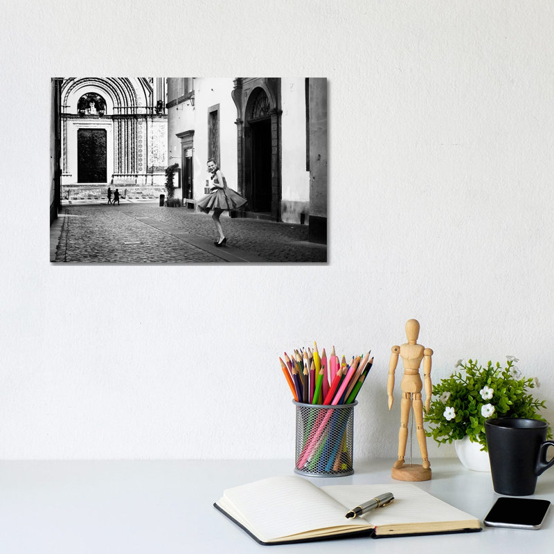 La Ballerina by Massimo Della Latta - Wrapped Canvas Print, 20.32 cm H x 30.48 cm W