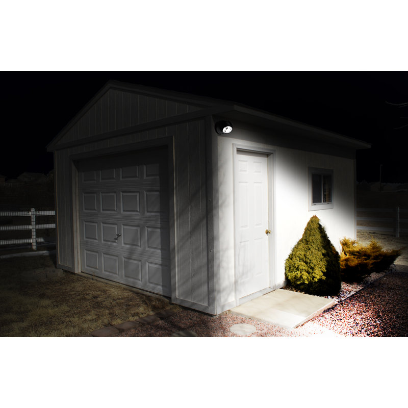 Battery Powered Convenience Battery Powered Integrated LED Deck Light, Bronze