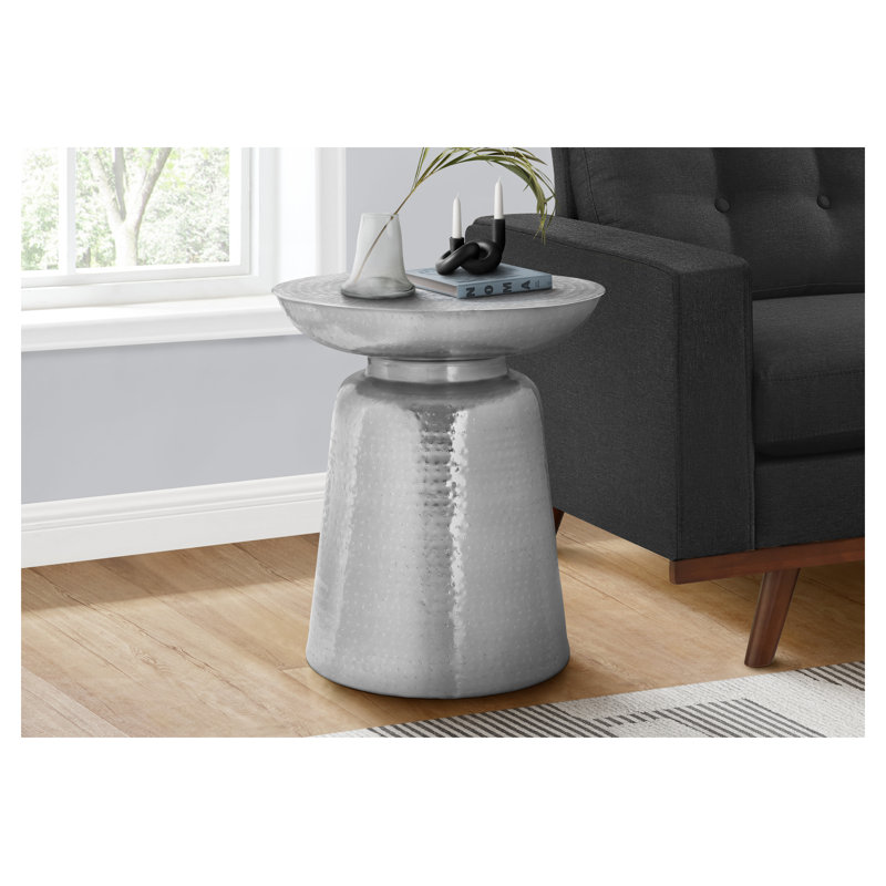 Table d'appoint tambour moderne en métal chromé - Table d'appoint multifonctionnelle, table de bout et table de chevet avec texture martelée pour le salon et la chambre à coucher