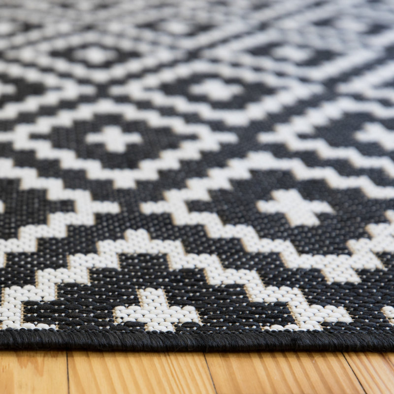 Boucher Geometric Indoor / Outdoor Rug, Rectangle 7'10" x 10'