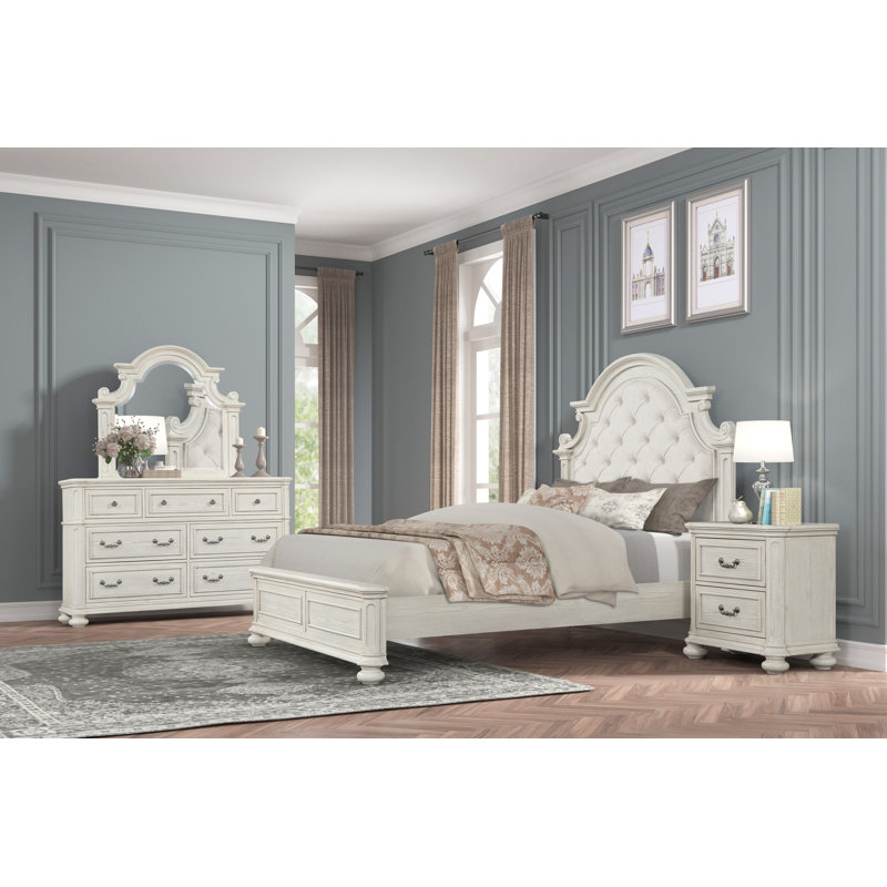 Ensemble de chambre à coucher 4 pièces Dilys, Grand lit