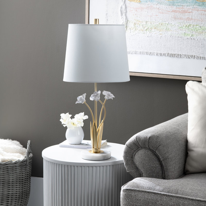 Lampe de table en métal doré avec base en marbre blanc et abat-jour