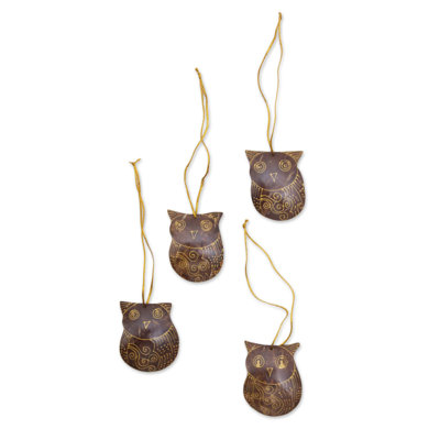 Figurine suspendue coquille de coco de owls watchful