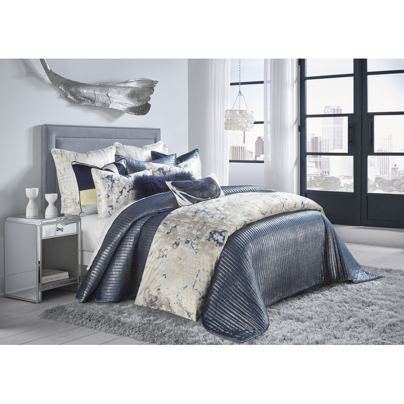 Ensemble de courtepointe en velours Synder, Courtepointe pour très grand lit et 2 taies déco, Bleu