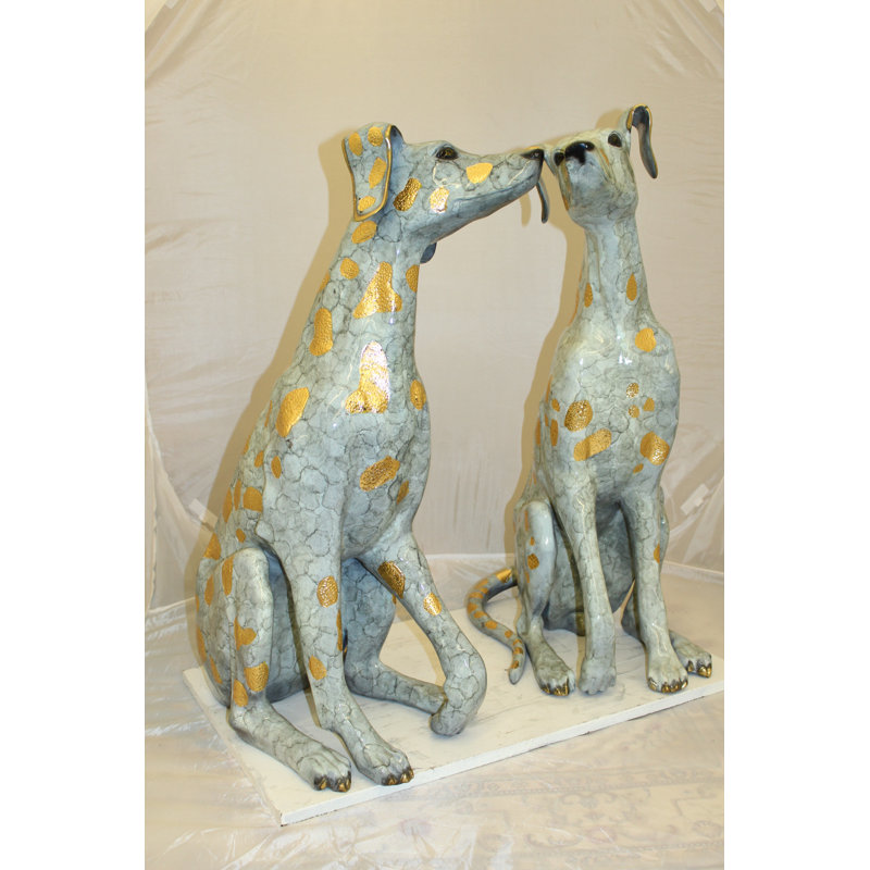 Paire de statues de dalmatiens dorés assis en bronze - L 21 po x l 16 po x H 35 po