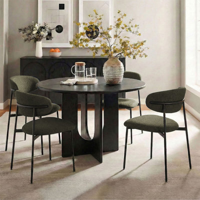 Chaise rembourrée avec pieds en métal