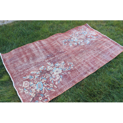 Tapis turc vintage tissé à la main dans un style rustique idéal pour rehausser le décor du salon
