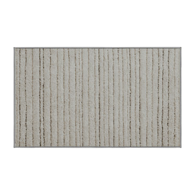 Tapis gris soyeux et moelleux