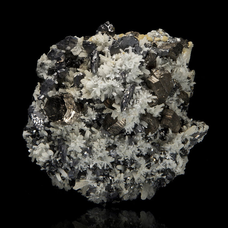 Pyrhotite, galène et quartz