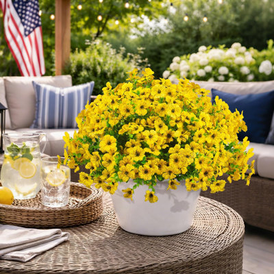 32 pièces de fleurs artificielles pour l'extérieur, fleurs artificielles en soie résistantes aux rayons UV, plantes artificielles réalistes pour l'extérieur, porche, fenêtre, jardinière, boîte, décoration intérieure