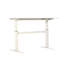 Bureau assis-debout blanc de 119 cm (47 po), réglage manuel de la hauteur, poids de 41,4 kg (91,21 lb), style ajustable indispensable au bureau avec structure métallique.