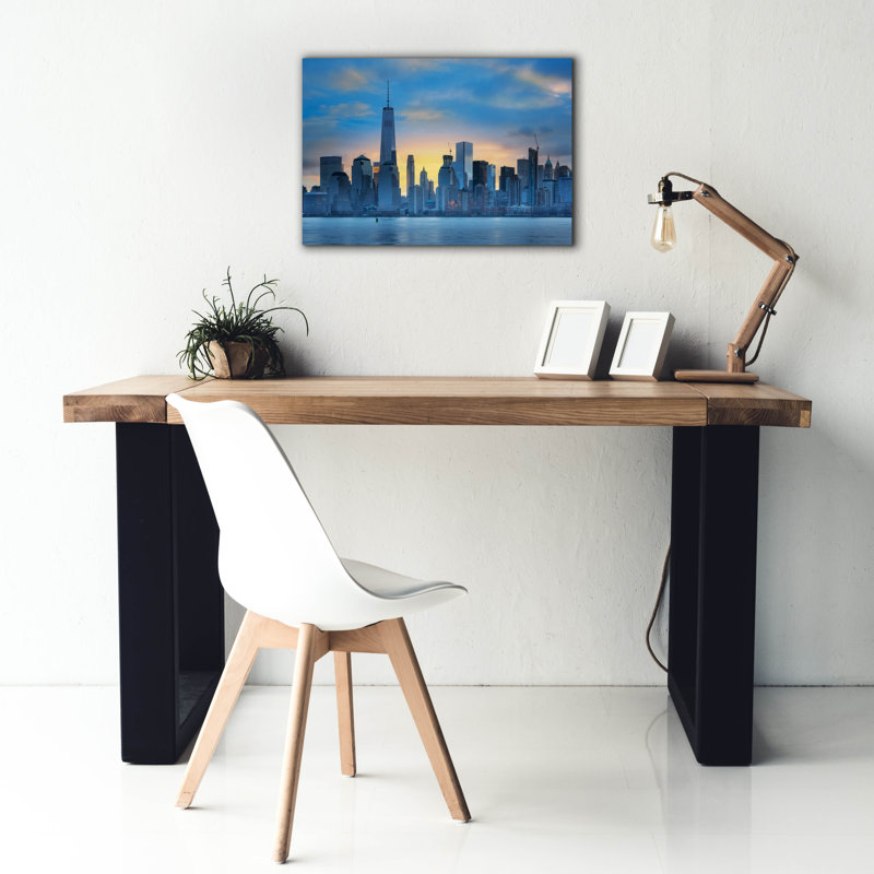 Epic Graffiti 'Winter Sunrise New York City' by Rick Berk Canvas Wall Art, 26" x 18", H 18 po x l 26 po x P 0,75 po