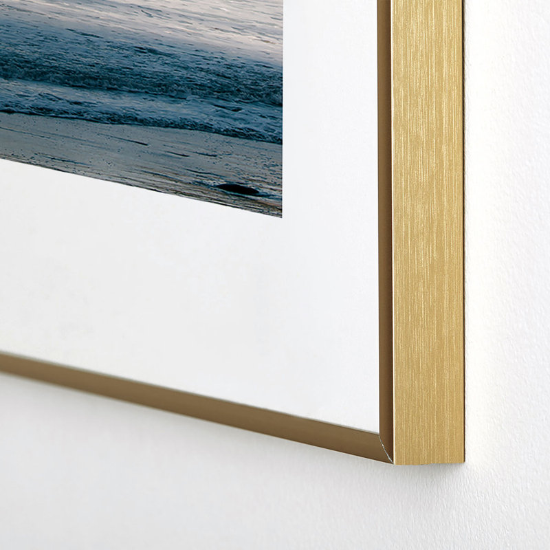 Impression sur cadre en métal Hannah Kemp Coastal, Or, H 19 po x l 13 po