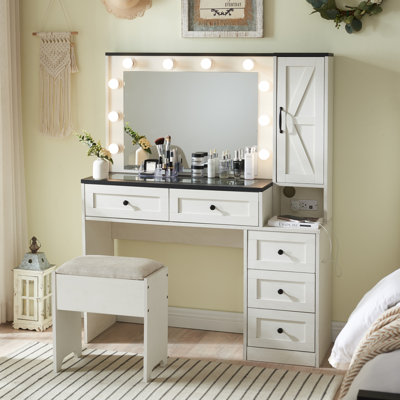 Dressing Table with Mirror