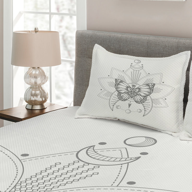 Half Moon Farmhouse / Country Polyester Coverlet, King Bedspread + 2 Shams
