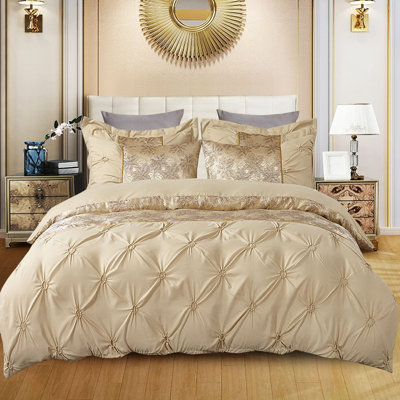 Cairnbrook Damask Duvet Cover Set with Pillowcases Included