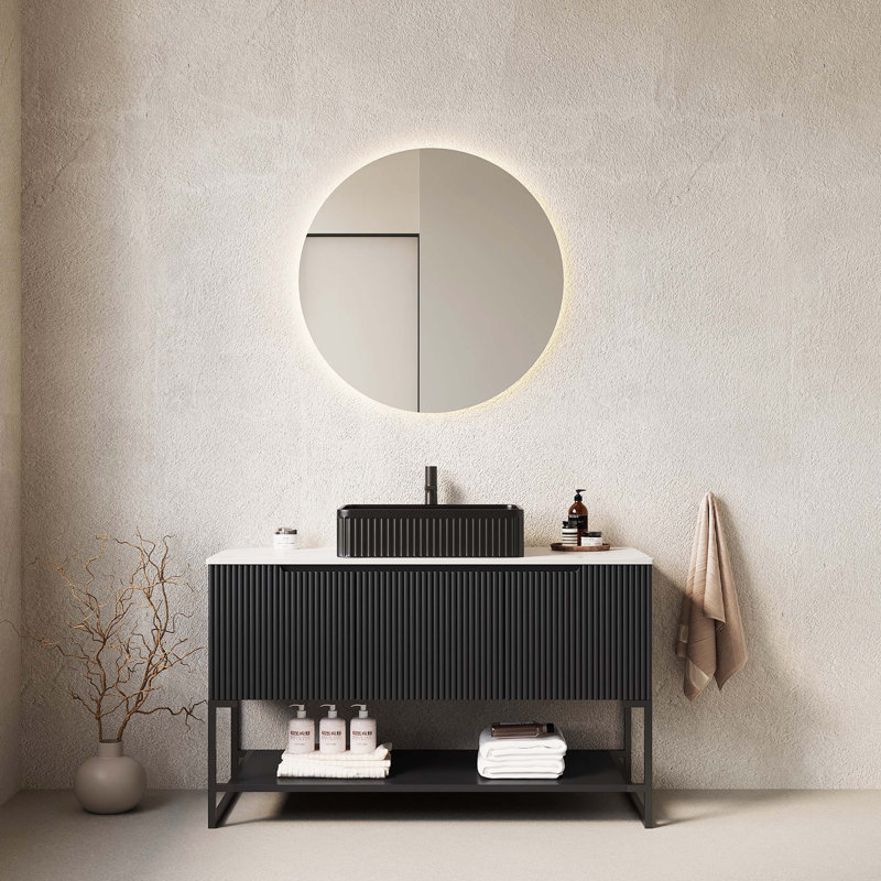 Meuble-lavabo autoportant avec comptoir en pierre frittée, lavabo en céramique, portes de rangement et tablette ouverte