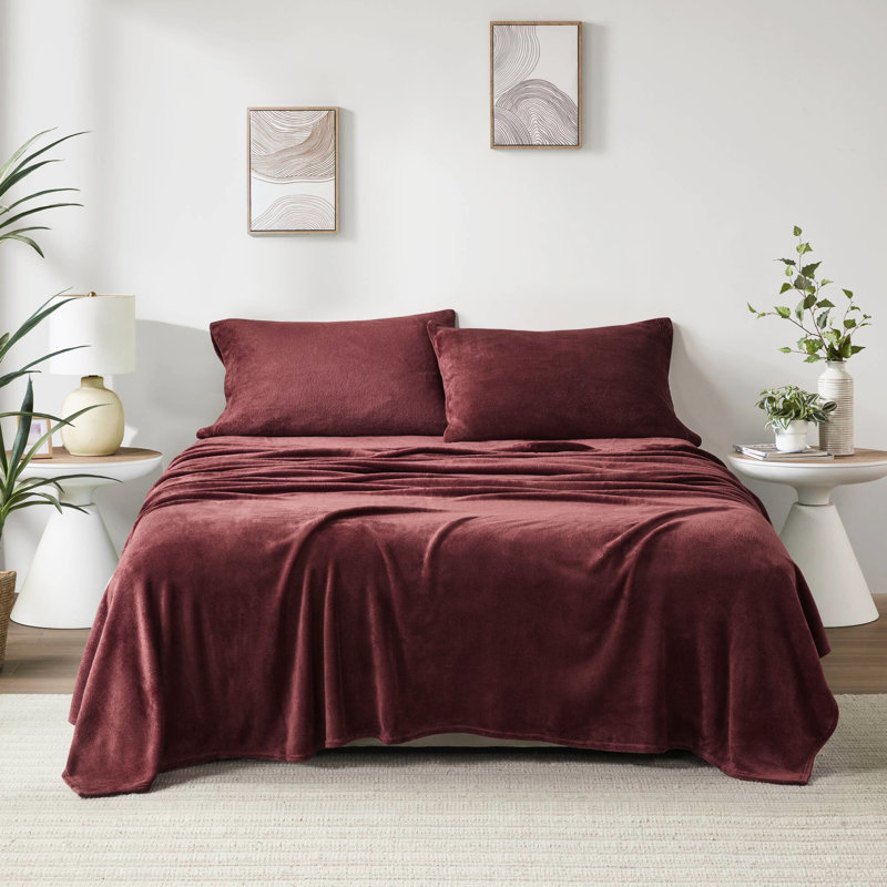 Ensemble de 4 très grands draps bourgogne 100% confortables et doux, brossé des deux côtés pour un toucher doux, contient un drap plat, 2 taies d'oreiller ajustées, convient aux matelas de 16 po, bourgogne lavable à la machine, confortable