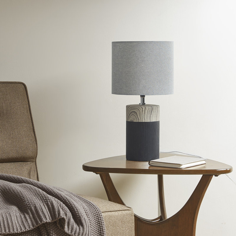Lampe de table contemporaine en céramique au design élégant pour l'ambiance du salon