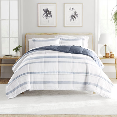  Down Alternative Farmhouse Dreams Reversible Comforter Set
