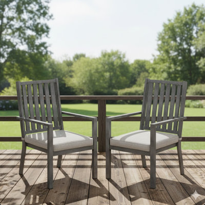 Ensemble de 2 chaises de patio en aluminium toutes saisons de 23 po avec coussins gris épais et structure grise