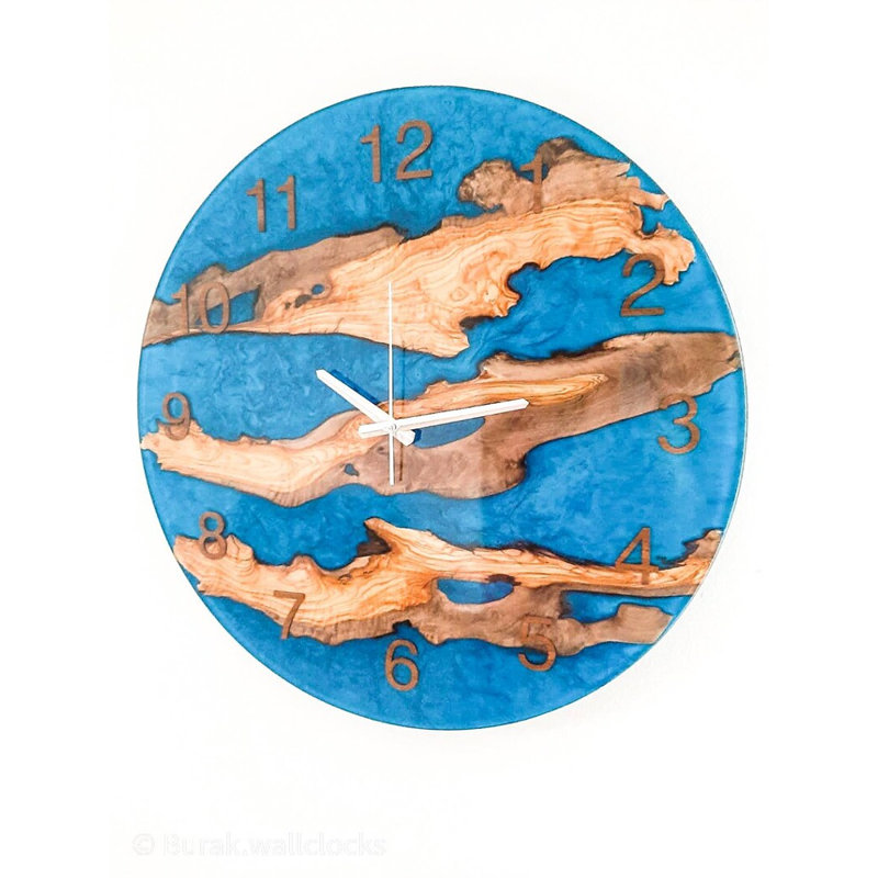 Horloge murale en bois, H 32 po x l 32 po x P 2 po