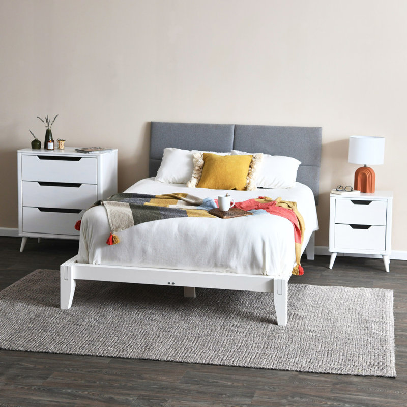 Yume Mid Century Modern Solid Wood Dresser Chest of 3 Drawers, White