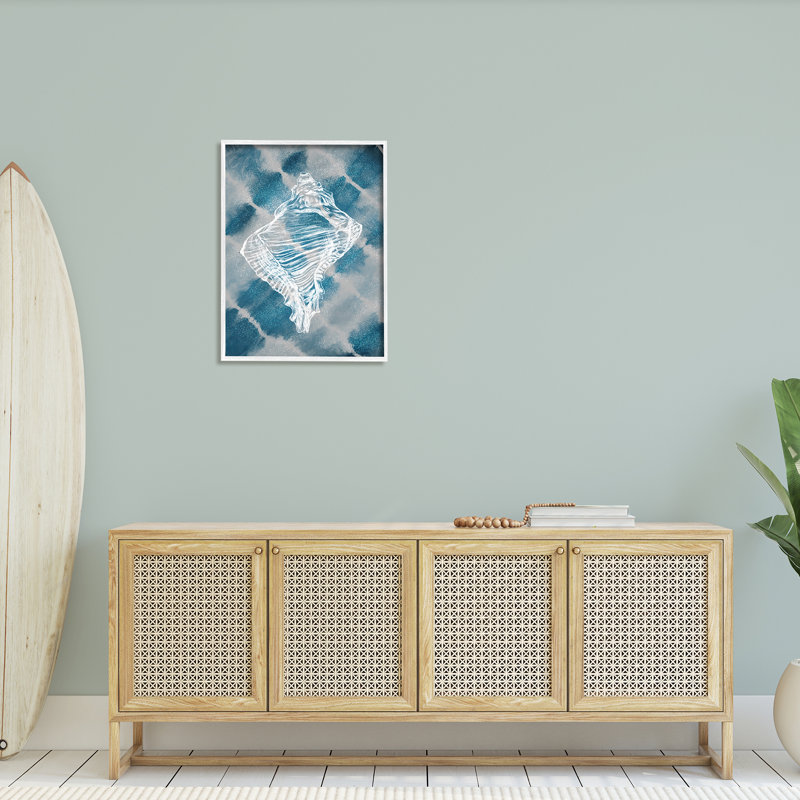 Cravate bleu marine rétro Conch Shell par Ziwei Li 927, H 30 po x l 24 po x P 1,5 po, Giclée encadrée blanc bord de mer