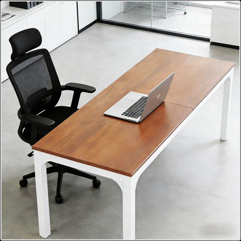 Bureau rectangulaire à espace de travail avec panneau de fibres à densité moyenne durable et structure en fer, parfait pour les postes de travail doubles et les bureaux à domicile modernes