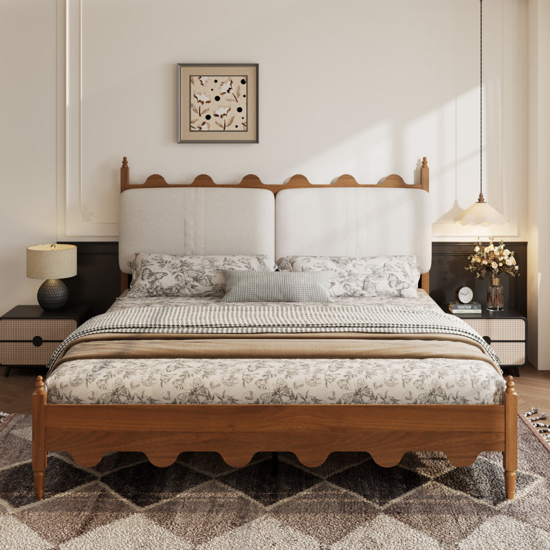 Cadre de lit rembourré King Size avec tête de lit festonnée, pieds en bois massif, support robuste, sommier non nécessaire, noyer