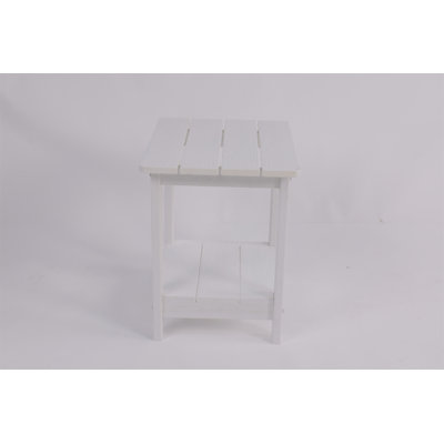 Une table d'appoint imitation bois texturée en bois, simple mais avec une texture riche. Il est livré avec un petit plateau de table et convient aux pique-niques en plein air. blanc