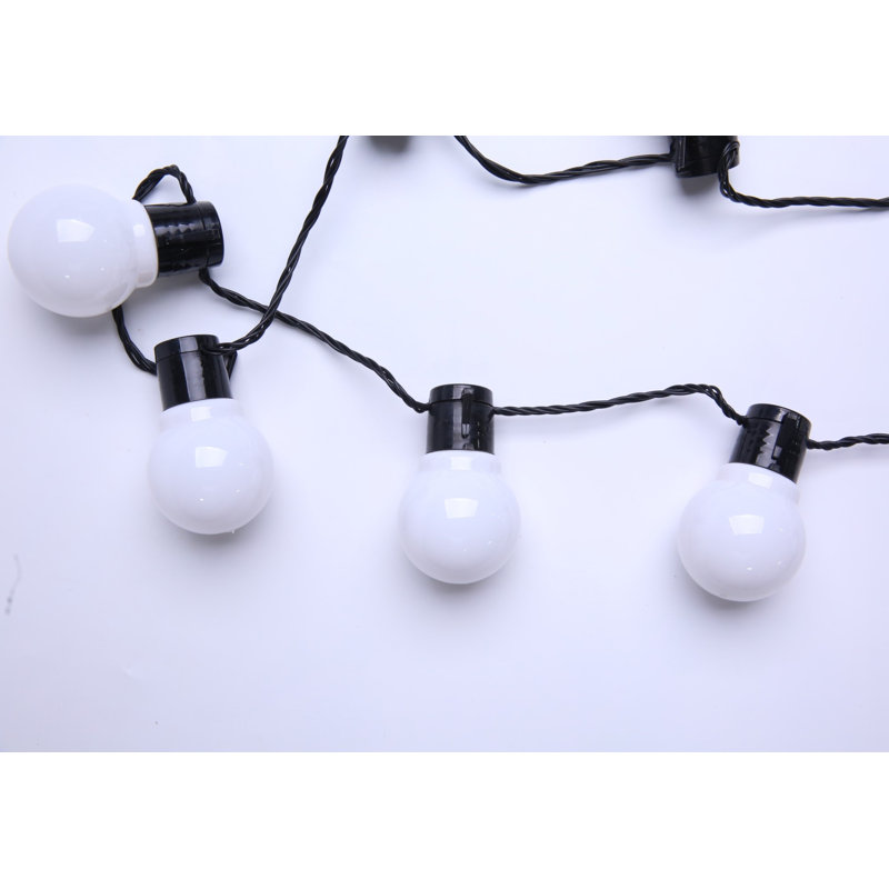 Guirlande de 48 lumières sphériques d'extérieur 48,25 '(connectable de bout en bout)