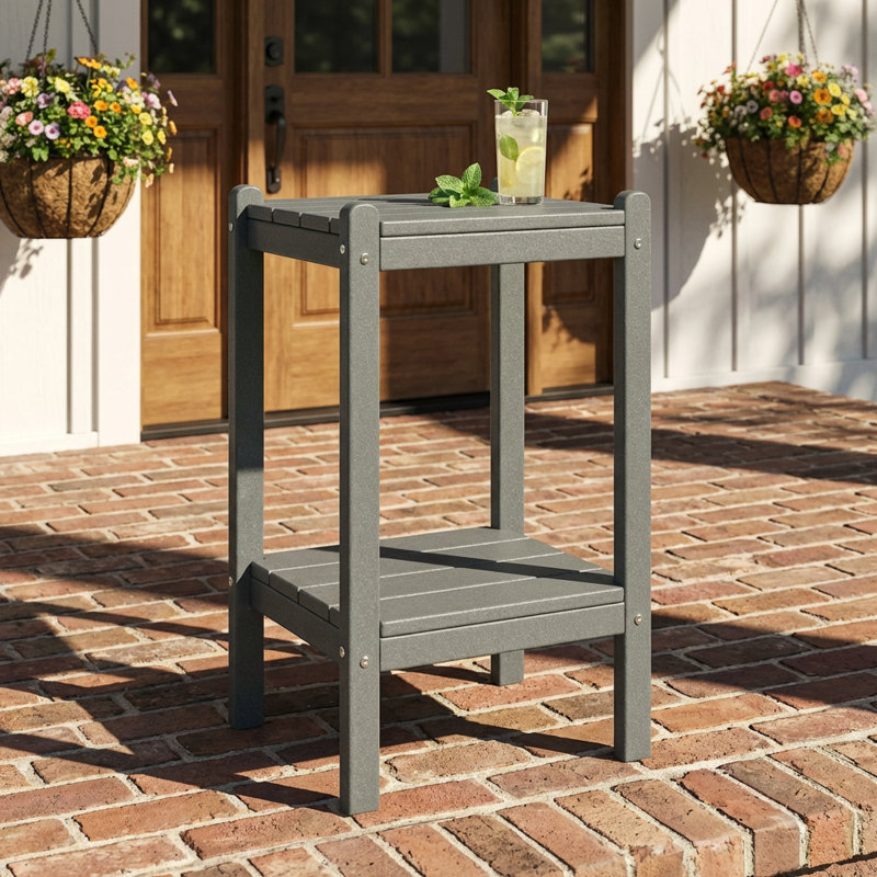 Table d'appoint d'extérieur en PEHD double couche - Table de bout de patio grise avec tablette de rangement, table d'appoint pour l'extérieur résistante aux intempéries