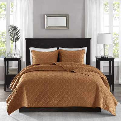 Velvet Quilt 3 Piece Set