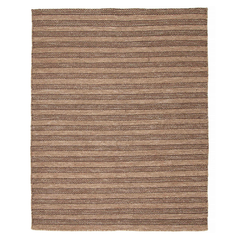 Confort moelleux avec un look et une texture artisanaux. Les fils doux et lustrés sont tissés à la main pour créer un éventail de textures, y compris des boucles surdimensionnées et des surfaces planes riches en dimensions.