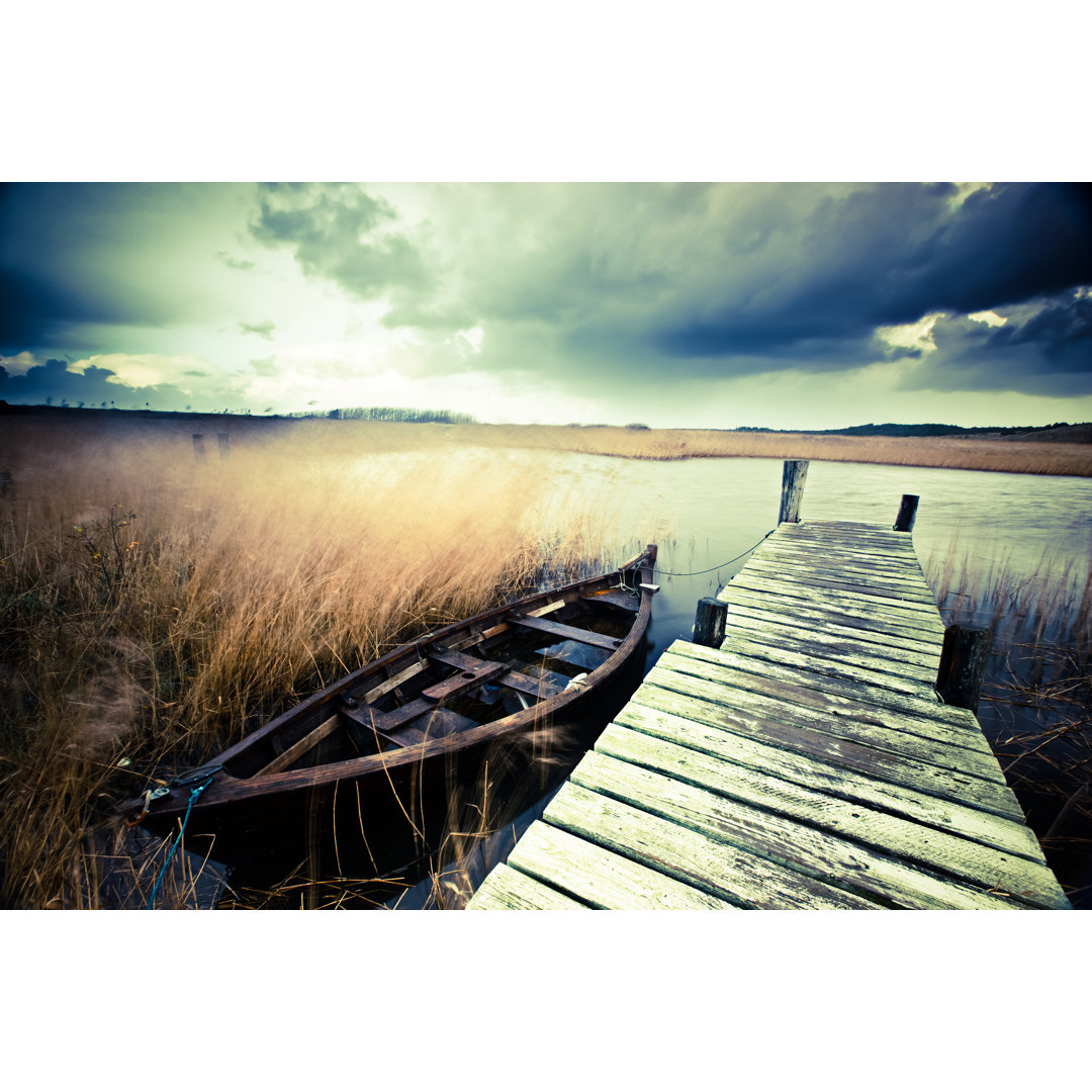 Winds In The Lake von Xavierarnau - Kunstdrucke auf Leinwand