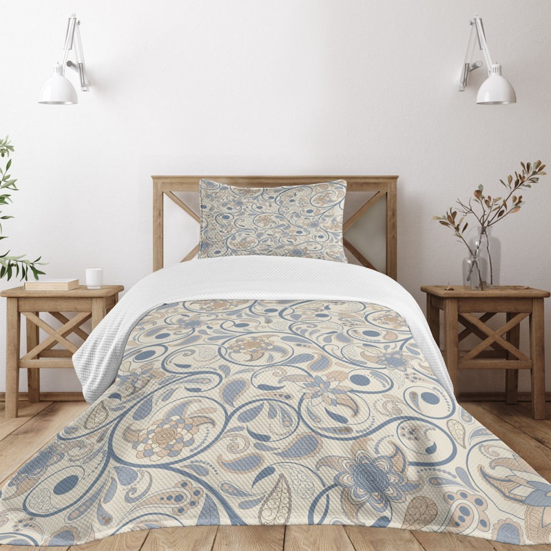 Twin White Quilted Bedspread Set with Pillow Sham