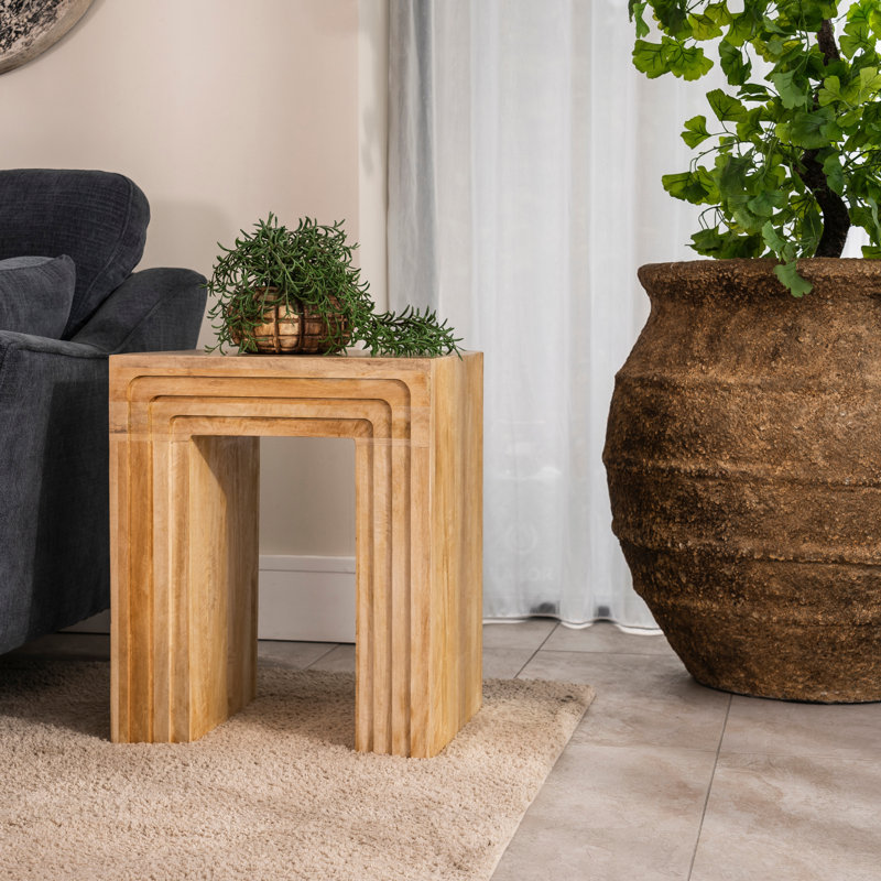 Curve End Table