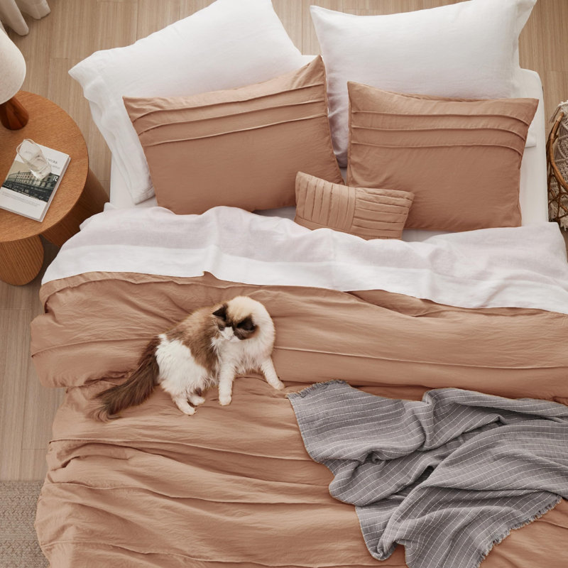 Bedsure Pinch Pleat Comforter Set Boho Bed-in-A-Bag Bedding Set with  Pillowcases for All Season, White