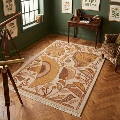 Tapis neutre à motif floral paon aux tons neutres