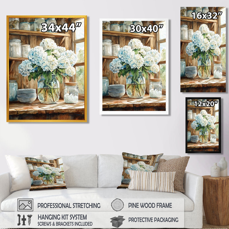 Hortensias dans la ferme III - Décoration murale florale, H 20 po x l 12 po, Reproduction encadrée sans passe-partout, Blanc