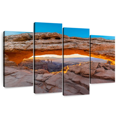 Alvord Mesa Arch Canyonlands