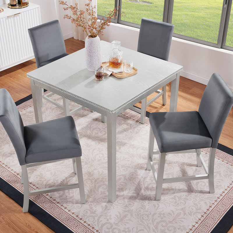 Ensemble de table 5 pièces à hauteur de comptoir, ensemble de table de cuisine en bois avec table carrée et 4 chaises rembourrées, ensemble de table de salle à manger à hauteur de comptoir avec décoration en cristal et ensemble de chaises, gris argenté