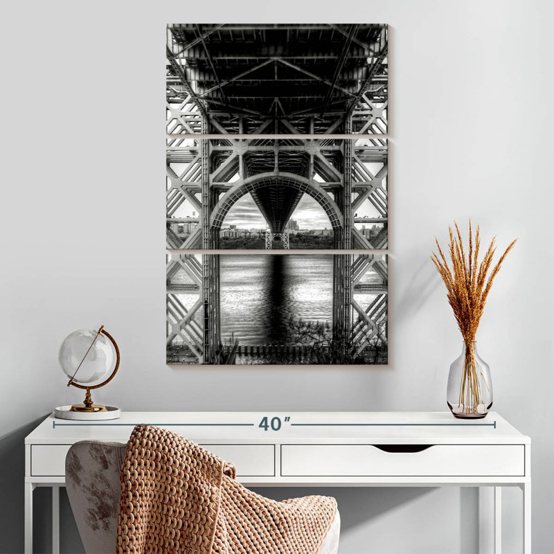 Lilie au-dessous du pont George Washington, H 32 po x l 20 po