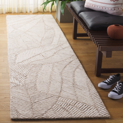 Analysia Floral Hand Tufted Wool Area Rug in Beige/Ivory