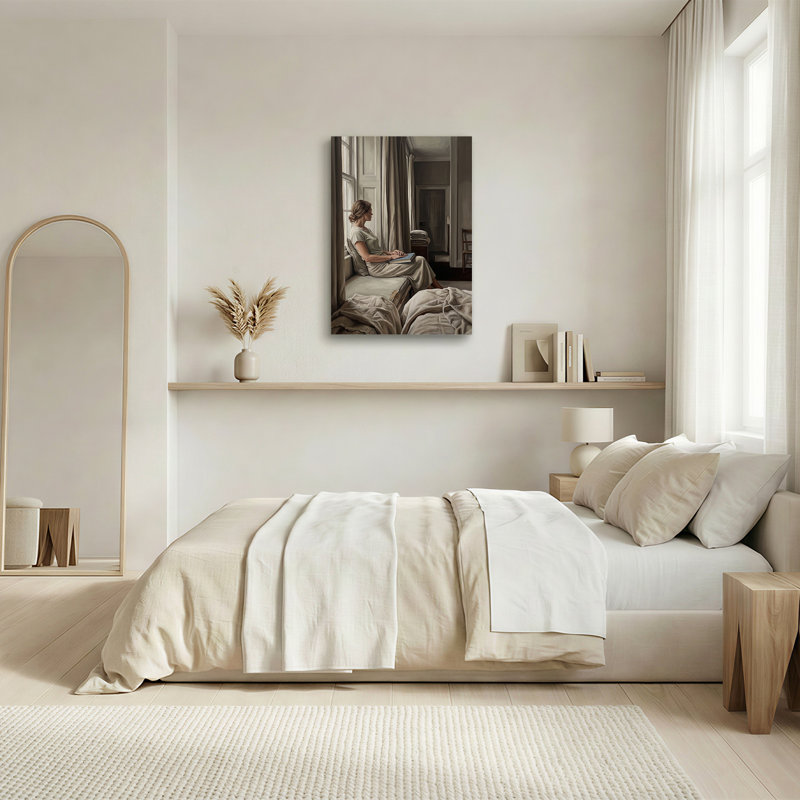Femme tenant un livre bleu sur un siège de fenêtre dans une chambre à coucher, art mural, H 24 po x l 16 po