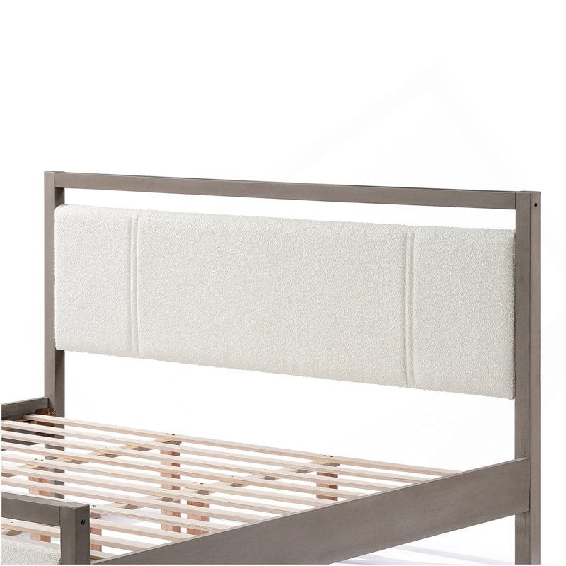Très grand lit avec tête de lit en tissu ivoire, structure en bois