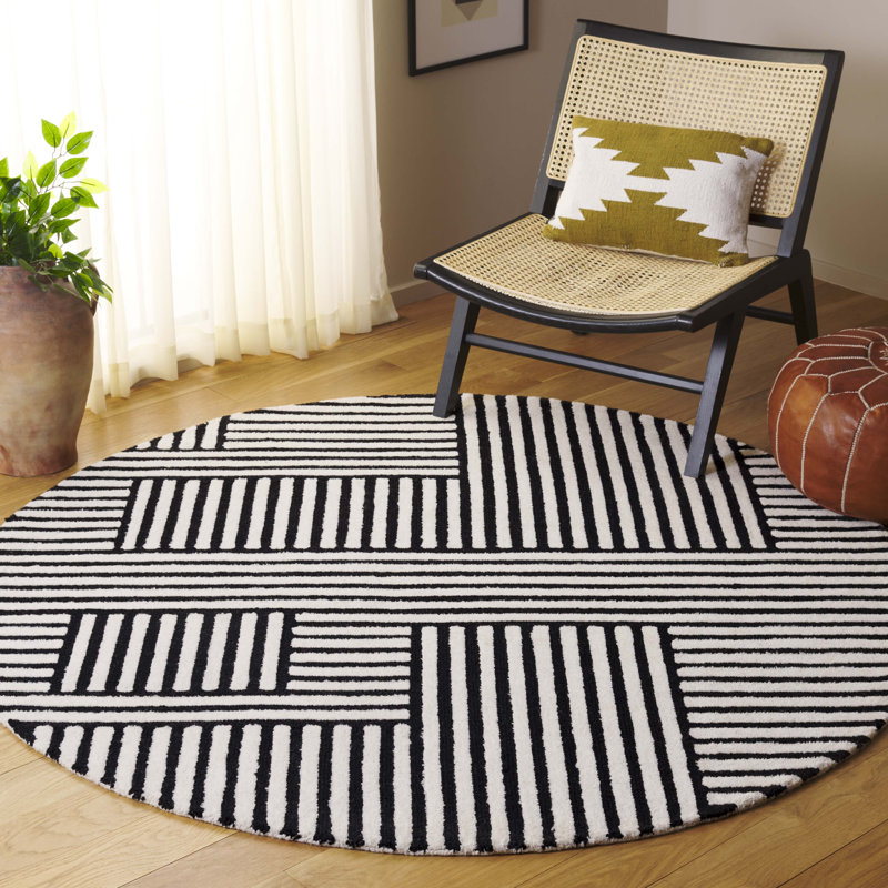Elsbeth Geometric Hand Tufted Wool/Cotton Area Rug in Ivory/Black, Round 6'