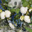 Couronne florale 26 po avec grappe de fleurs d'eucalyptus et de marguerites